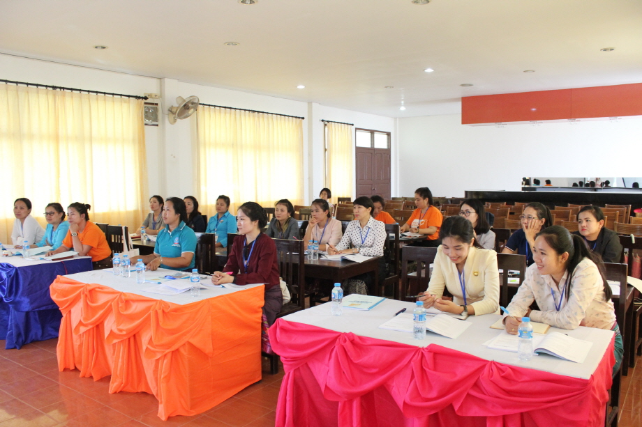 Asia Pacific Women’s Information Network Center (APWINC) practices ICT and leadership education in universities in Laos-Cambodia