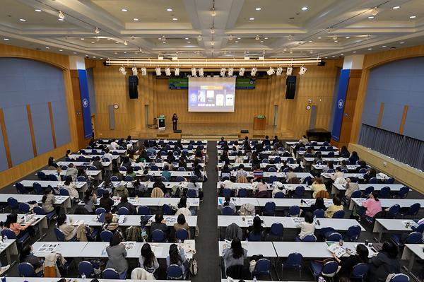 Sookmyung Hosts 2025 Fall “TESOL DAY”…Event Outlines the Future of English Education in the AI Era