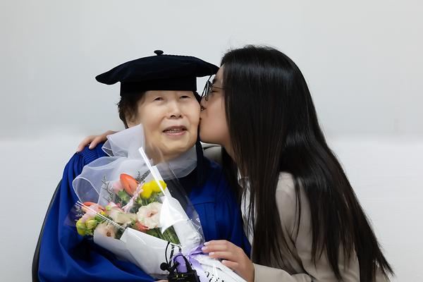 3시간 반 통학에도 결석 단 하루뿐…'배움에는 때가 없다' 증명한 김정자 동문