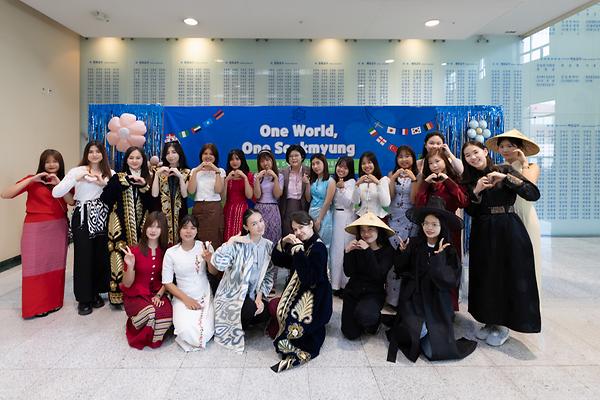 'One World, One Sookmyung' 숙명여대 캠퍼스에 세계가 펼쳐졌다
